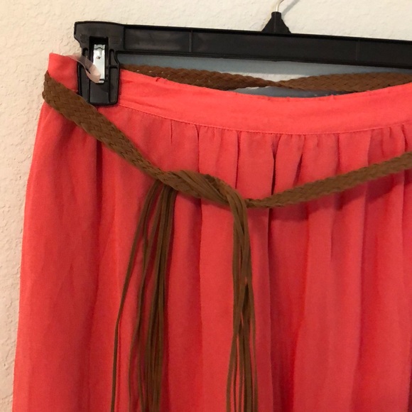 High low skirt - Picture 2 of 7